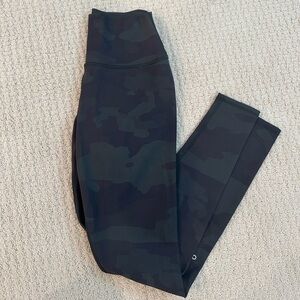 Camouflage ALO Leggings